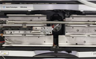 Supelco® analytical HPLC column installed onto an Agilent® 1290 U/HPLC instrument. Supelco® analytical HPLC column installed onto an Agilent® 1290 U/HPLC instrument showing how the column comfortably fits into the column oven.
