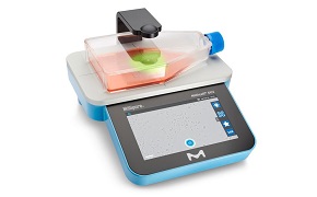 A modern digital laboratory scale with a blue base and a touchscreen interface. 