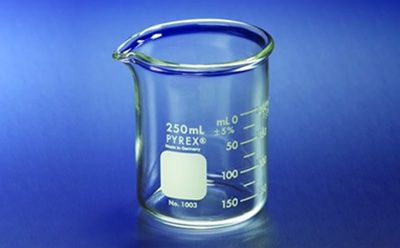 Pyrex® Graduated Beaker Pyrex® graduated 250 mL glass beaker