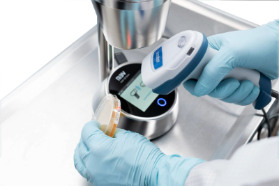 MAS-100 Sirius<sup>®</sup> Barcode Scanning for Data Integrity The sampler’s barcode scanning feature allows easy and secure transfer of sampling data to Laboratory Information Management Systems (LIMS) or Environmental Monitoring software, enhancing data handling and regulatory compliance.