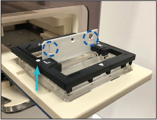 Insertion of the IEF Chip into the Auto2D® Device Loading the IEF Chip into the Auto2D® device