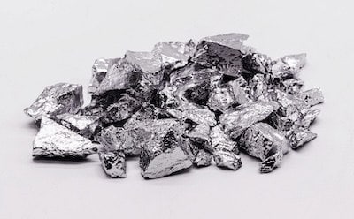 High purity raw aluminum chunks and aluminum alloy pieces.