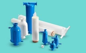 White and blue Millipore Express® filters of different formats and sizes for sterile filtration. Blue filters are gamma compatible, white capsules are autoclave-compatible. Cartridge filter elements with no filter housing are shown.