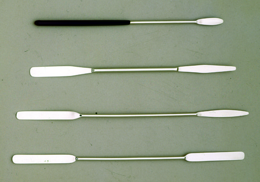 Avogadro's Microspatula With V-Shaped Spoon - Haymen Style B (MPN 28540125B)