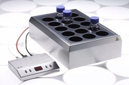 2mag stirring drybath 15-250 with external heatMIXcontrol control unit AC/DC input 100 - 240 V, UK plug