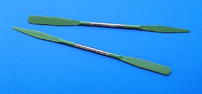 PTFE-coated spatulas Tapered to 1/8in., L 7 1/4&#160;in.